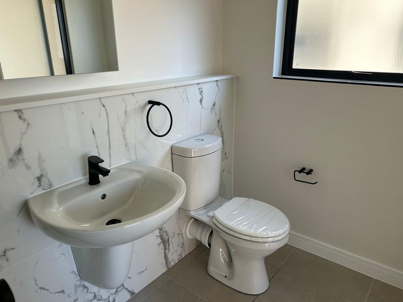 1 Bedroom Property for Sale in Sandown Western Cape